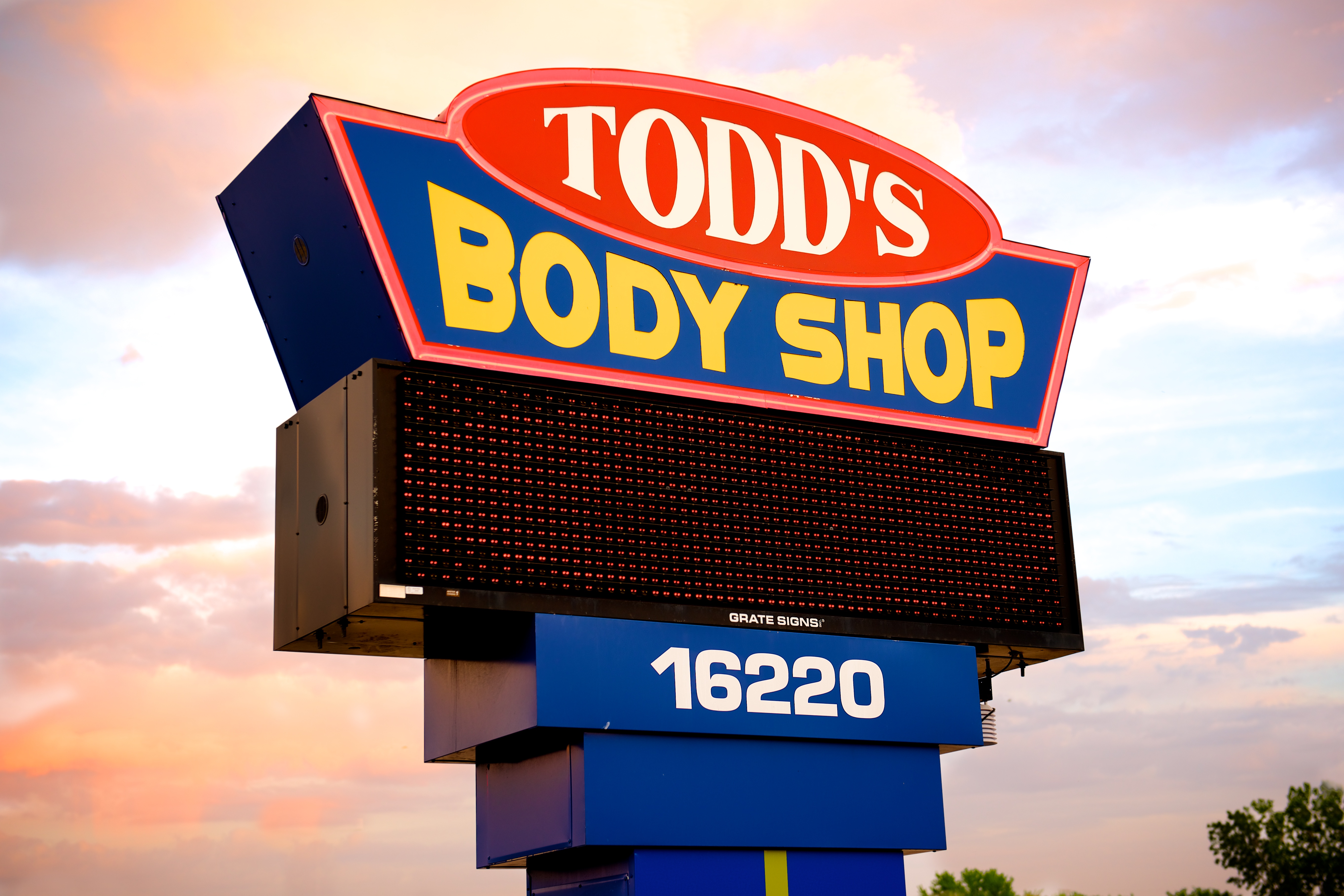 CARSTAR Todd's Body Shop - 11e5c596c06194b2Df7ecb801852505D