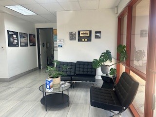 Carstar | Interior - waiting area