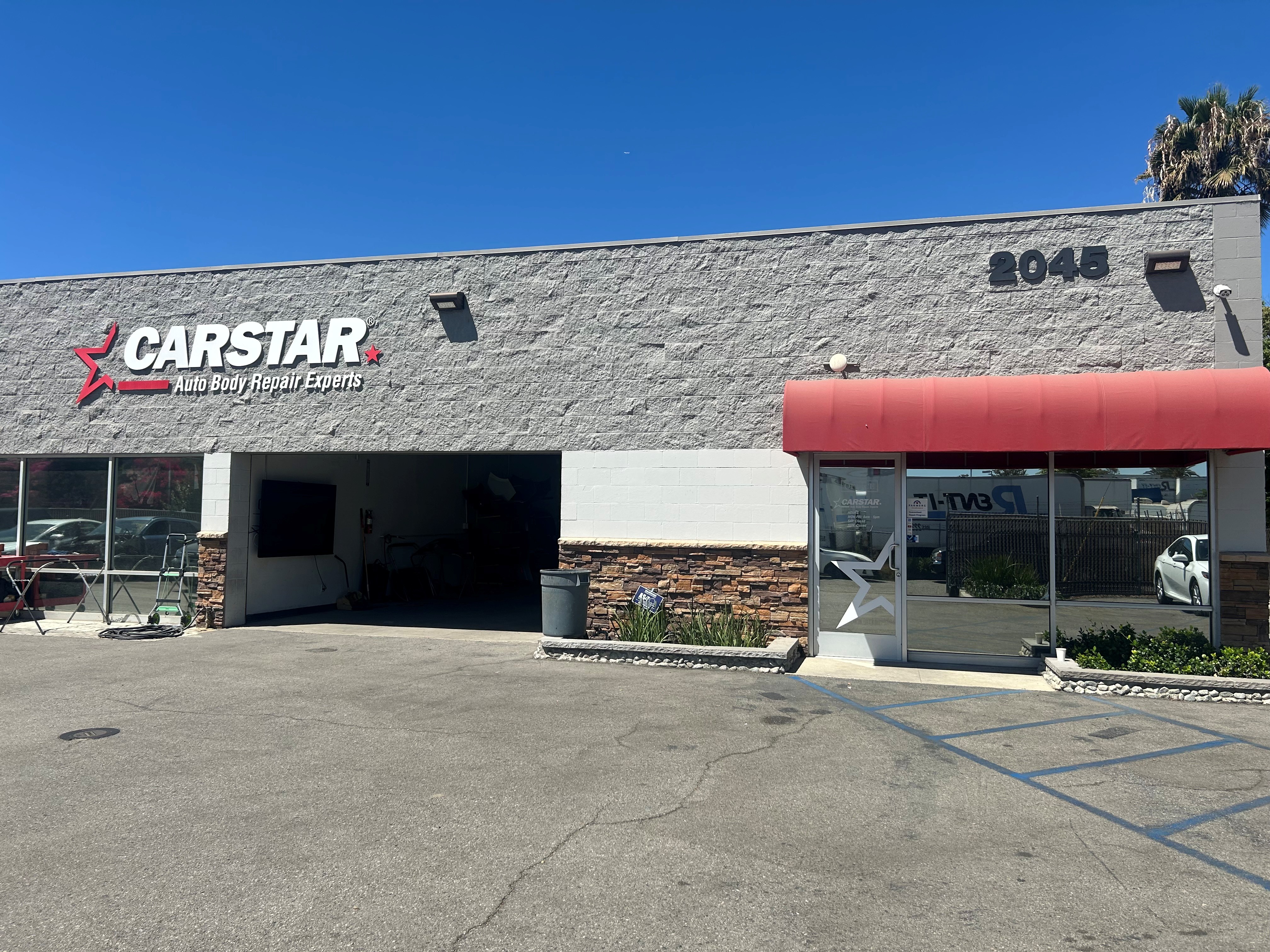 Carstar | Exterior